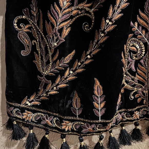 Soft Surroundings Belcastle Embroidered Velvet Jacket - Picture 13 of 14